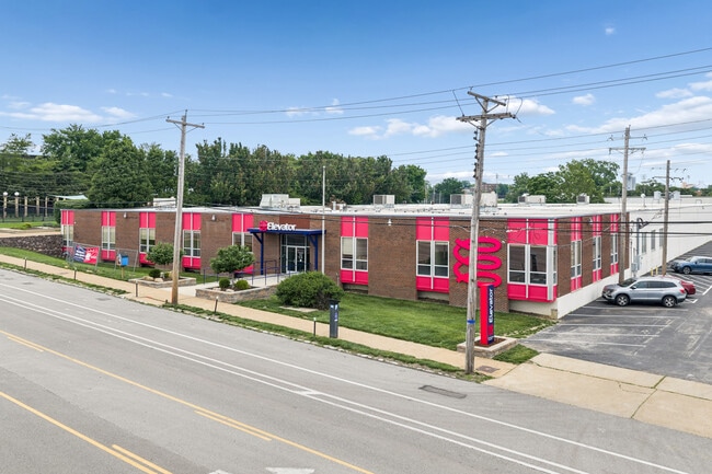 Plus de détails pour 1230 Macklind Ave, Saint Louis, MO - Bureau, Local d'activités à louer
