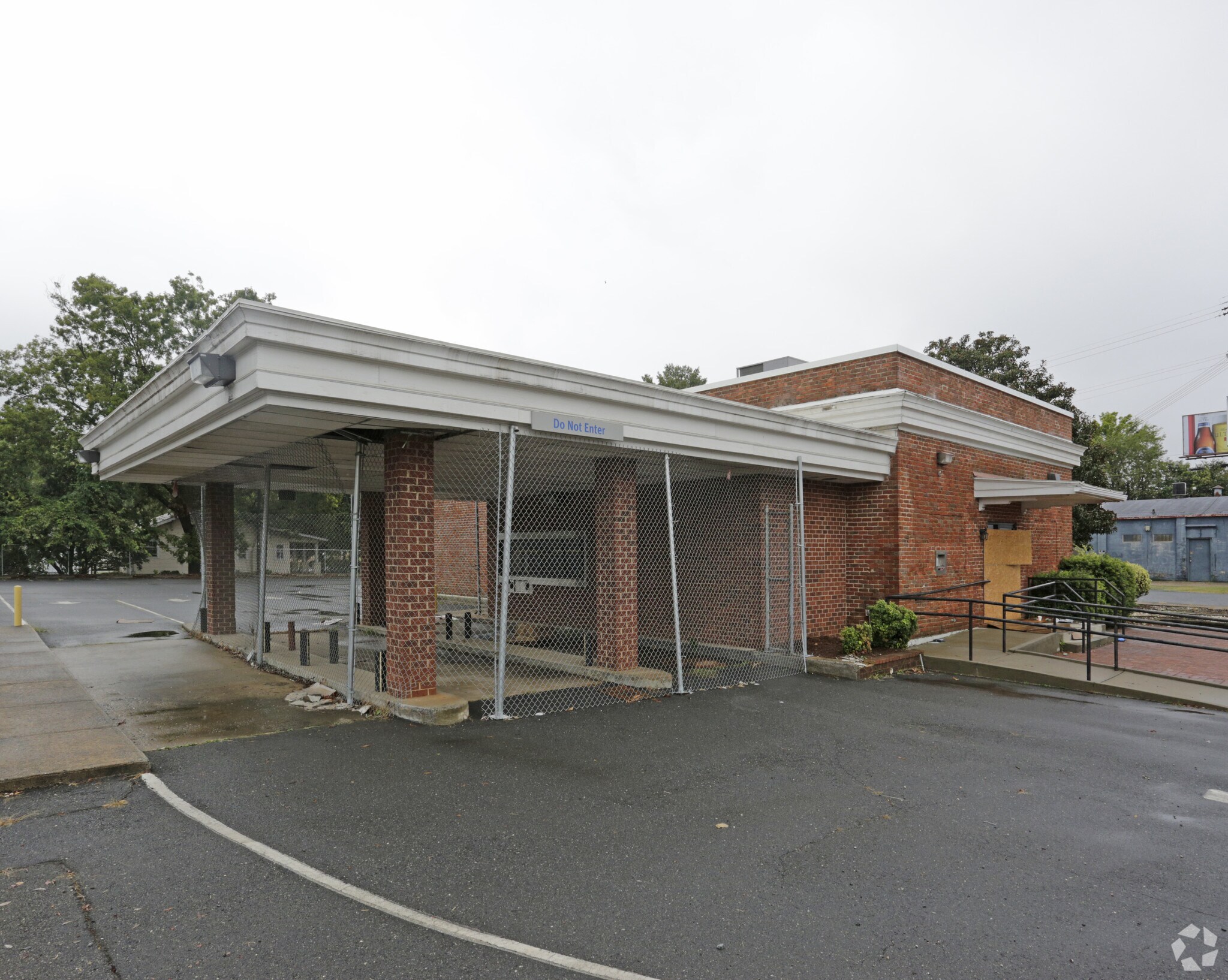 2300 N Graham St, Charlotte, NC for lease Primary Photo- Image 1 of 3