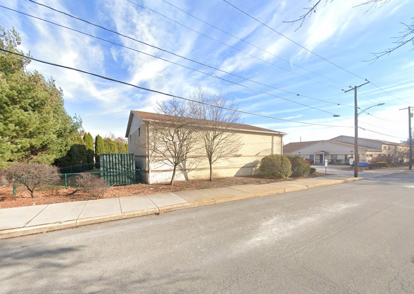 1250 5th Ave, New Kensington, PA for sale - Building Photo - Image 2 of 7