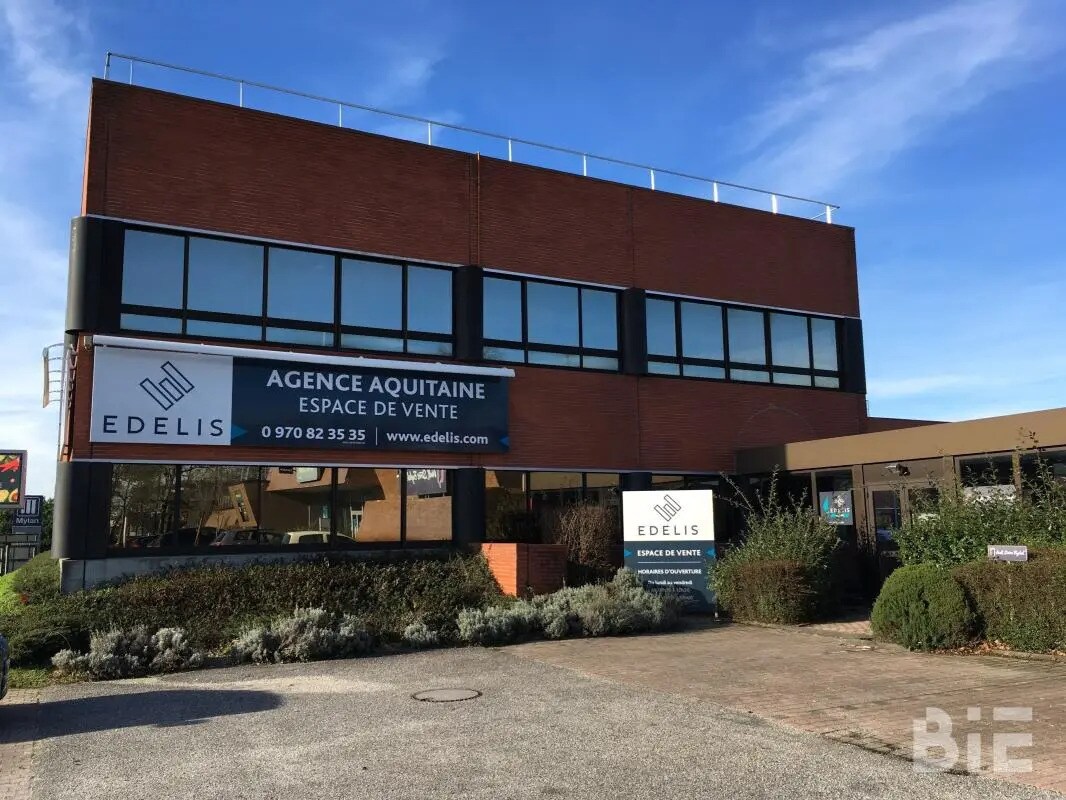Office in Mérignac for lease Building Photo- Image 1 of 8