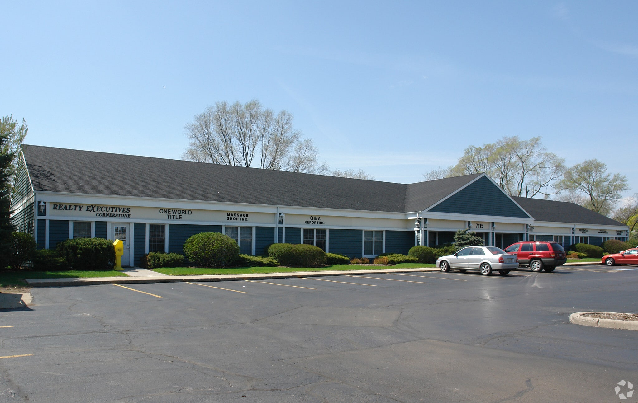 7115 Virginia Rd, Crystal Lake, IL for lease Primary Photo- Image 1 of 4