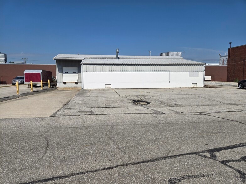 4406 New Haven Ave, Fort Wayne, IN à louer - Photo du bâtiment - Image 1 de 7