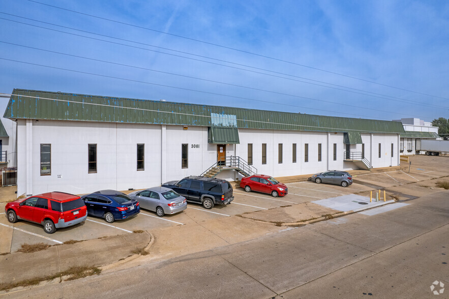 3061 W Saner Ave, Dallas, TX for sale - Primary Photo - Image 1 of 1