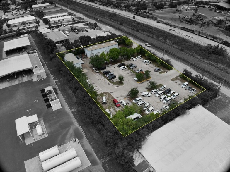 3252 Palm Ave, Fort Myers, FL for lease - Building Photo - Image 3 of 8