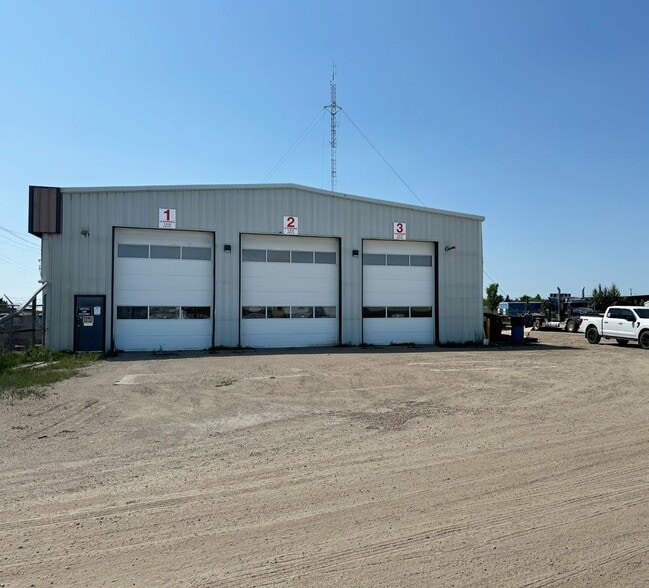 49 Diamond Ave, Spruce Grove, AB for sale - Building Photo - Image 2 of 7