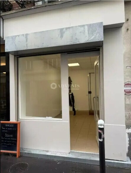 Immeuble residentiel dans Paris à vendre - Photo du bâtiment - Image 1 de 3