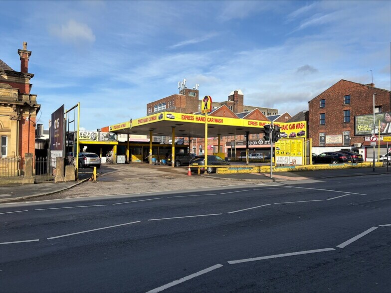 111 Cheetham Hill Rd, Manchester à vendre - Photo du bâtiment - Image 2 de 3