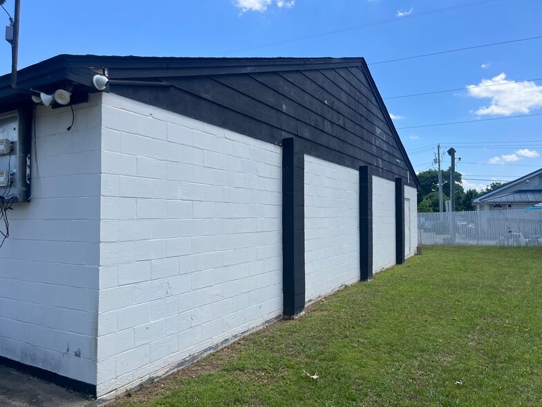 1230 Green St, Raleigh, NC for lease - Building Photo - Image 2 of 5