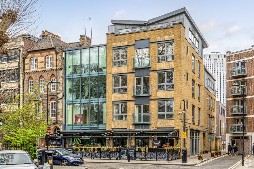 11 Hoxton Sq, Londres à vendre - Photo du bâtiment - Image 2 de 10