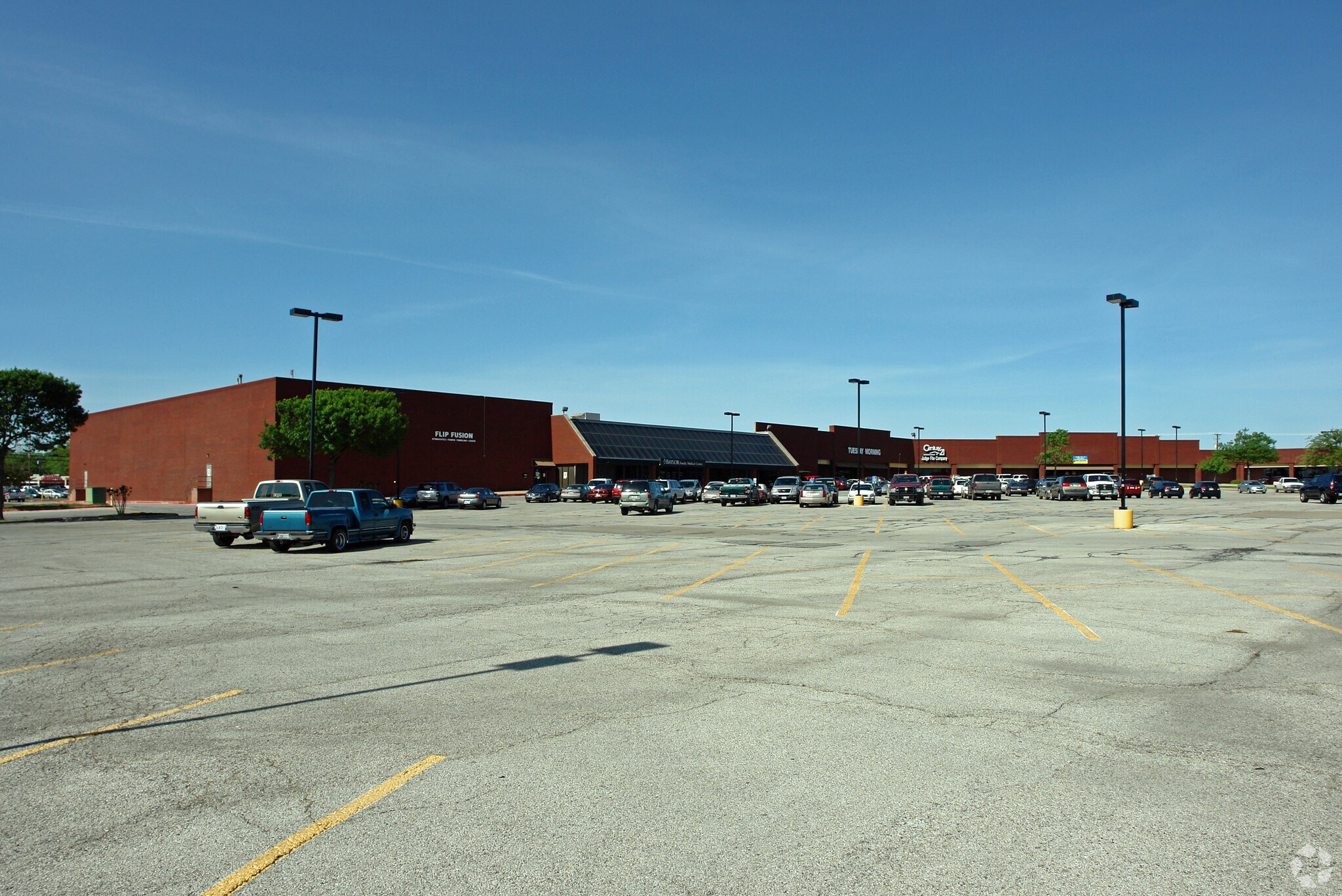 503-601 N Highway 77, Waxahachie, TX for lease Primary Photo- Image 1 of 11