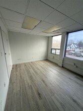 801 S Adams Rd, Birmingham, MI for lease Interior Photo- Image 2 of 4