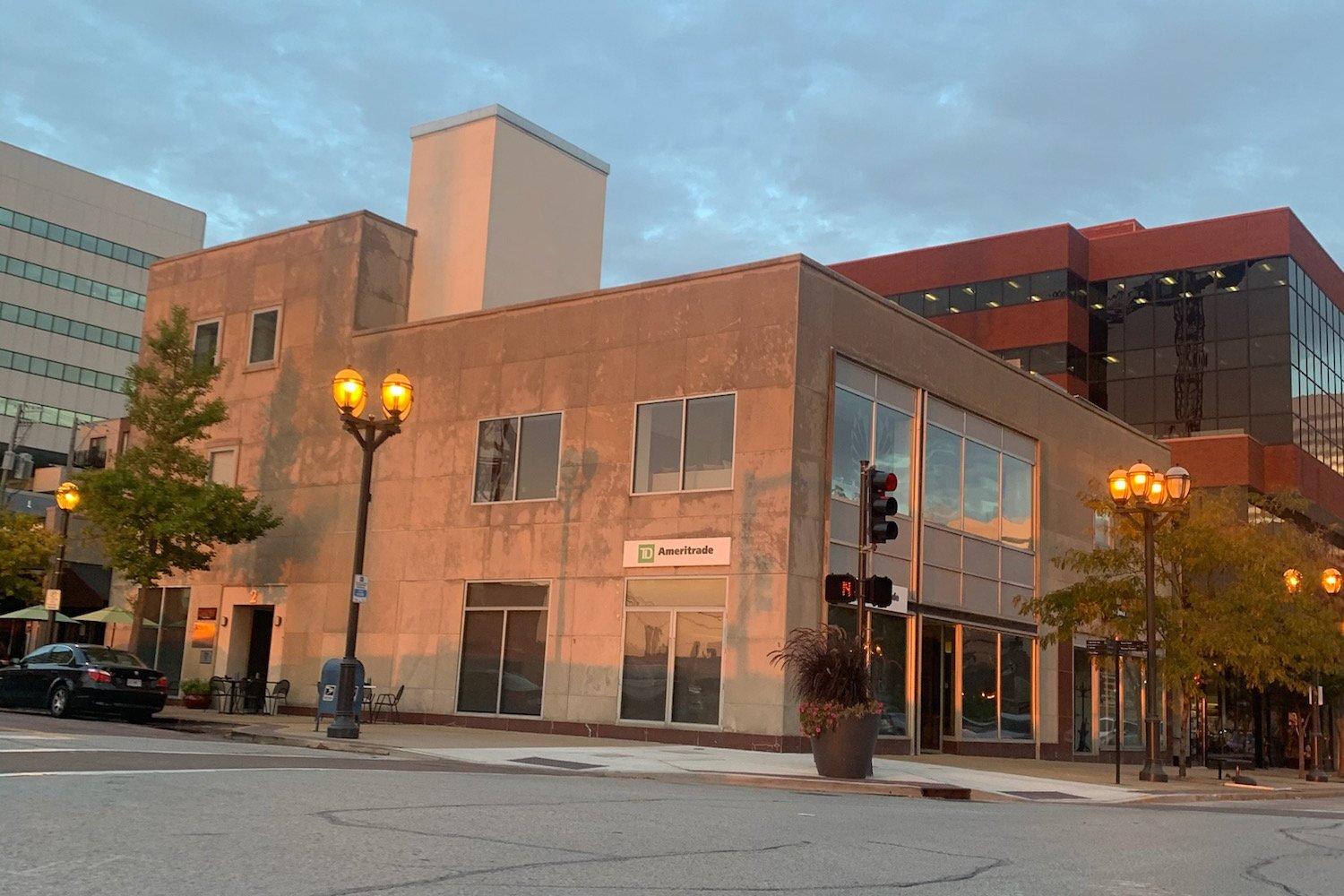 7931-7933 Forsyth Blvd, Clayton, MO à louer Photo du bâtiment- Image 1 de 2