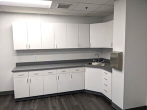 2600 Glasgow Ave, Newark, DE for lease Building Photo- Image 2 of 5