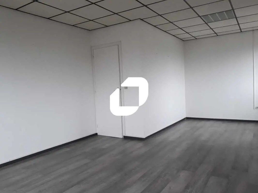 Bureau dans Lisses à louer Photo intérieure- Image 1 de 6