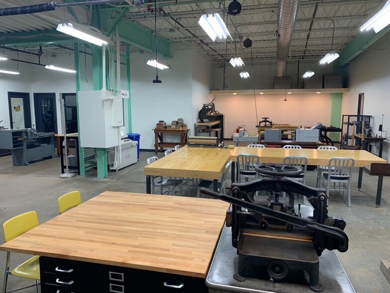 347 E Ward St, Milwaukee, WI for sale - Building Photo - Image 2 of 6