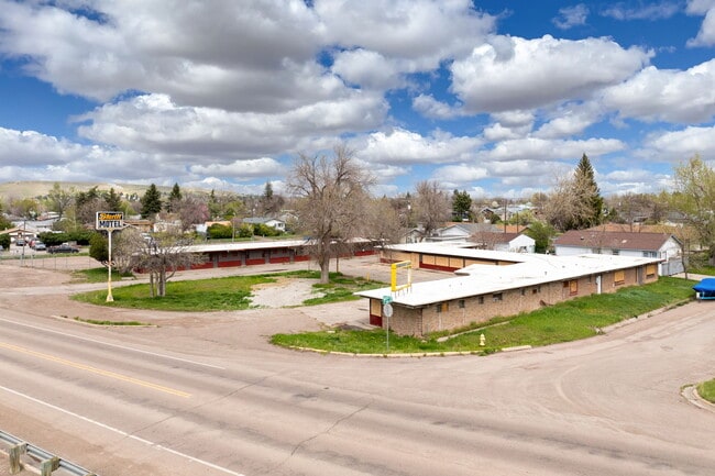 More details for 1521 1st Ave NW, Great Falls, MT - Hospitality for Sale