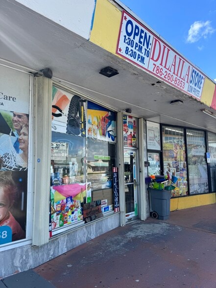 1352-1380 E 4th Ave, Hialeah, FL for lease - Building Photo - Image 2 of 7