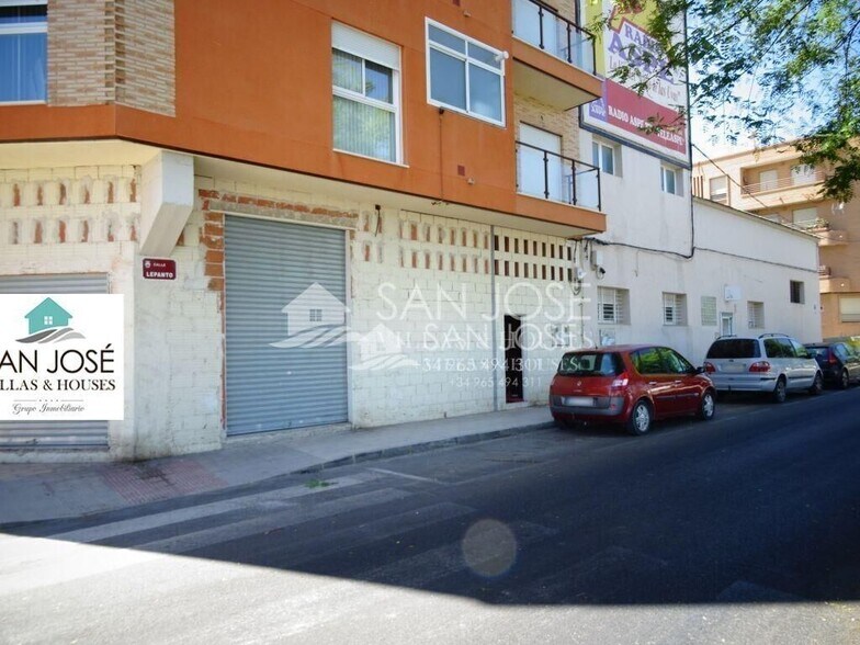 Commerce de détail dans Aspe, Alicante à vendre - Photo du bâtiment - Image 2 de 8