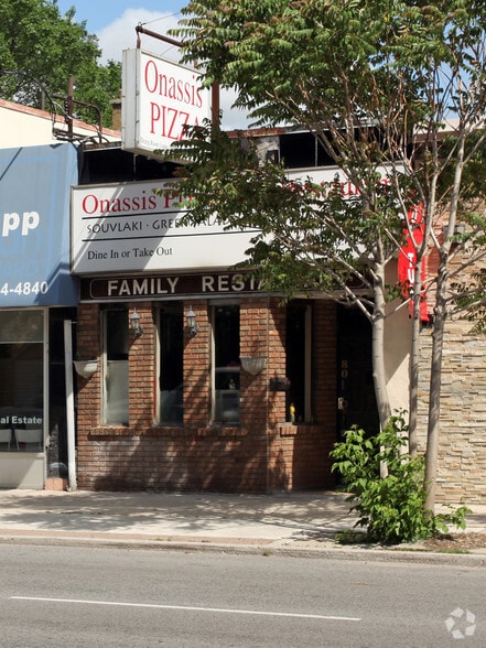 804 Eglinton Ave E, Toronto, ON for sale - Building Photo - Image 2 of 5