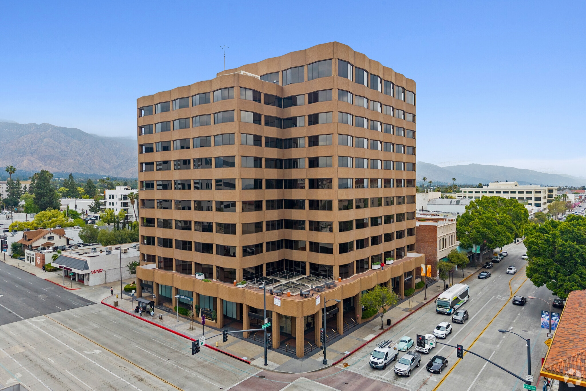 2 N Lake Ave, Pasadena, CA for lease Building Photo- Image 1 of 7