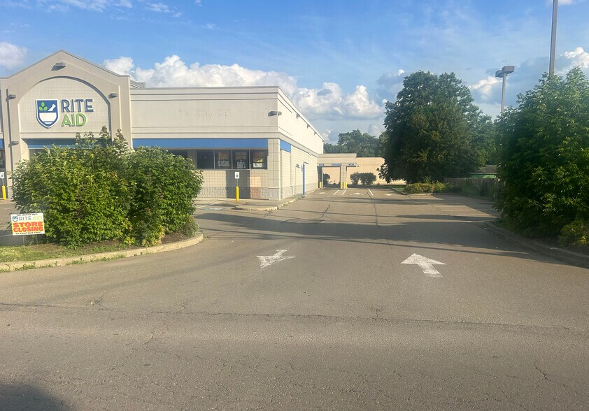 209 Mount Zoar St, Elmira, NY for lease - Building Photo - Image 2 of 8