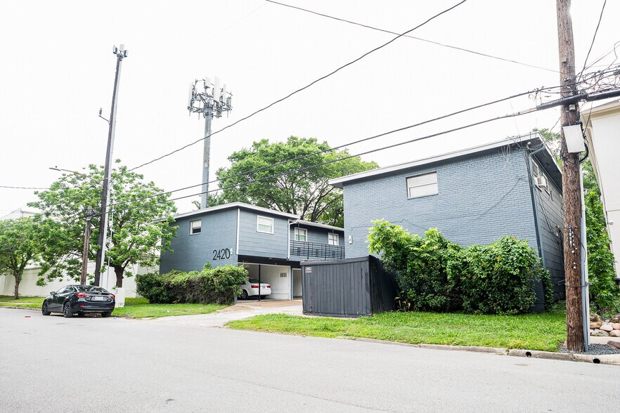Montrose Multi Family portefeuille de 2 propriétés à vendre sur LoopNet.ca - Photo du bâtiment - Image 2 de 6