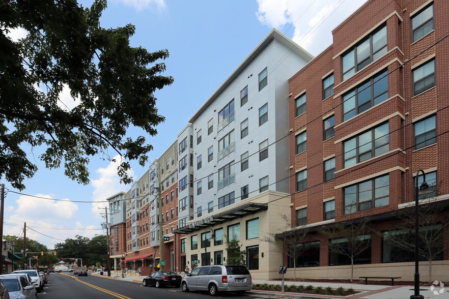 4500 College Ave, College Park, MD for lease - Building Photo - Image 2 of 7