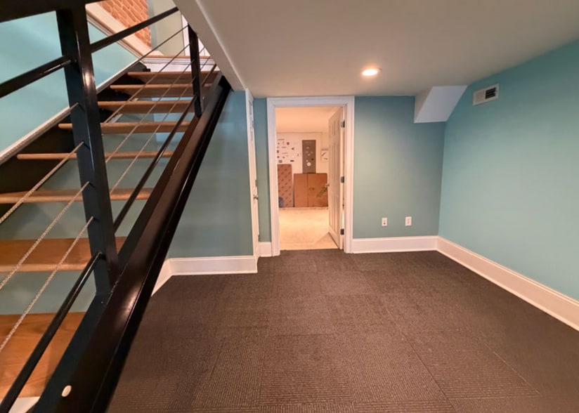 3237 Eastern Ave, Baltimore, MD à louer - Photo intérieure - Image 3 de 32