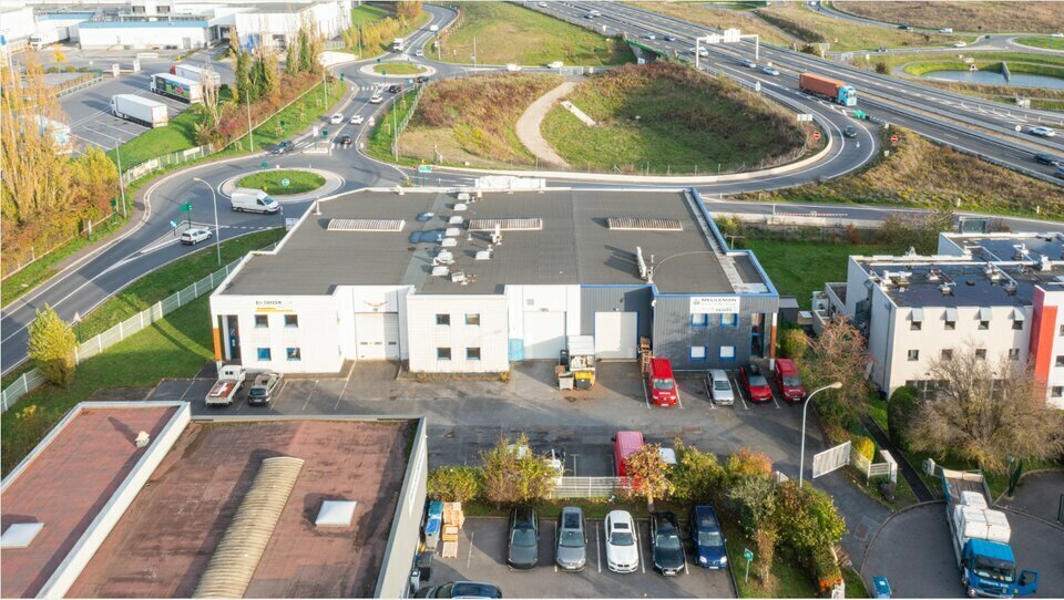 Flex in Baillet-en-France for lease Aerial- Image 1 of 4