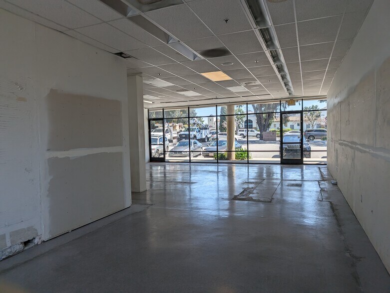 1739-1783 S Victoria Ave, Ventura, CA à louer - Photo intérieure - Image 3 de 12