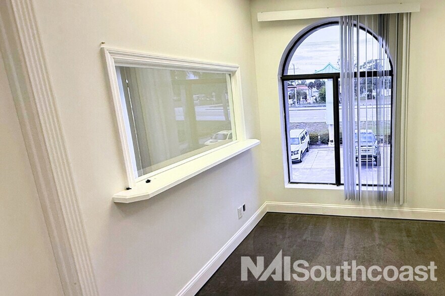 5031 SE Federal Hwy, Stuart, FL à louer - Photo du bâtiment - Image 2 de 5