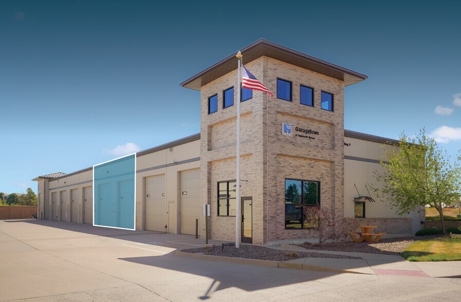 Units F4 & F5 portefeuille de 2 propriétés à vendre sur LoopNet.ca - Photo du bâtiment - Image 1 de 22