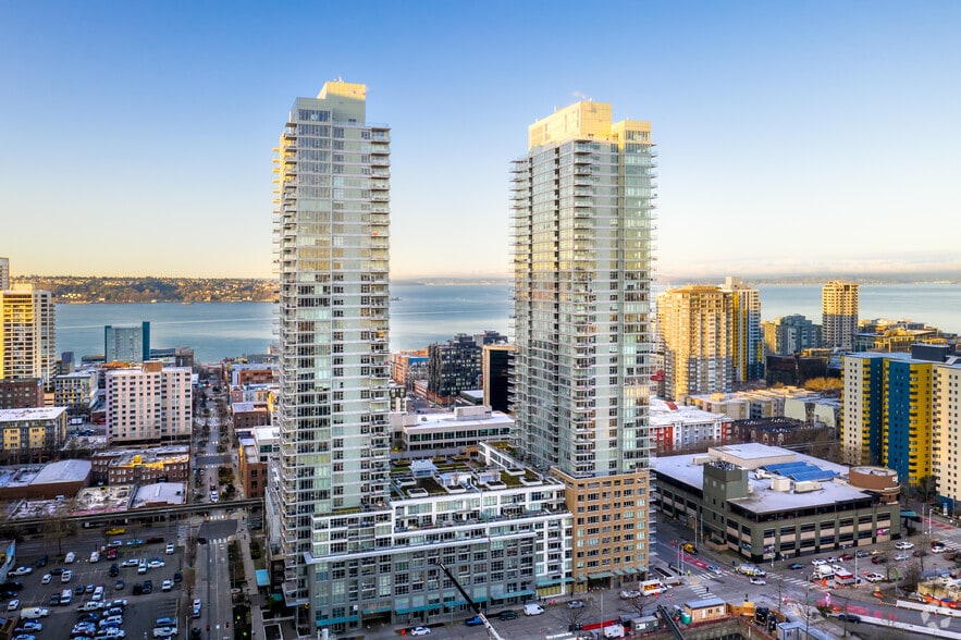 588 Bell St, Seattle, WA à louer - Aérien - Image 2 de 2