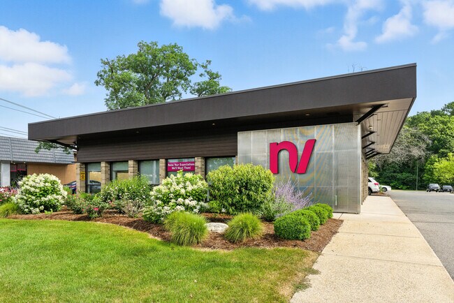 More details for 1930 Wilbraham Rd, Springfield, MA - Retail for Sale