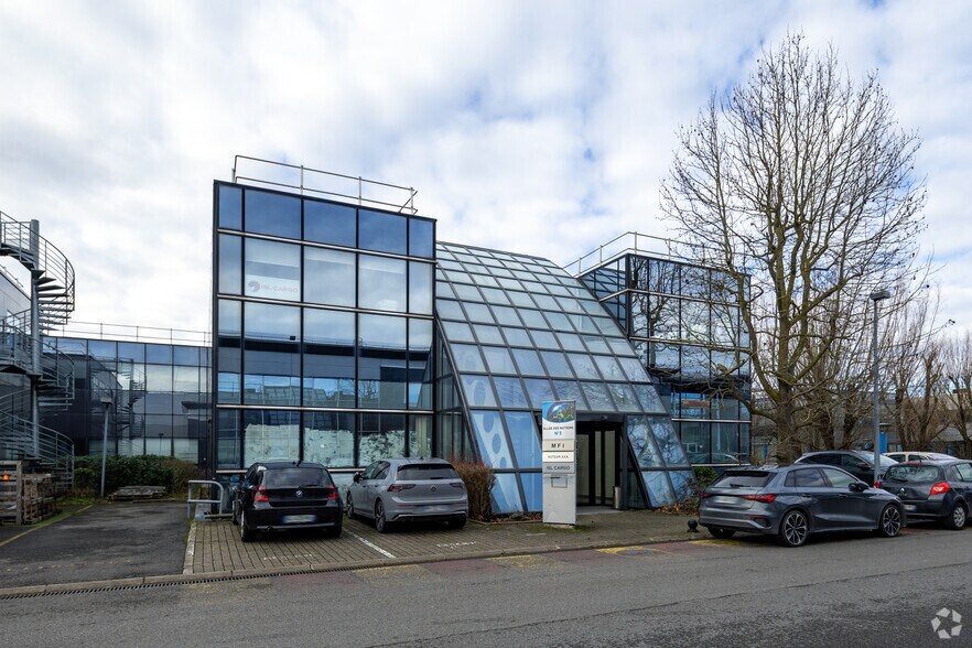 385 Rue De La Belle Etoile, Roissy-en-France à louer - Photo du bâtiment - Image 2 de 2