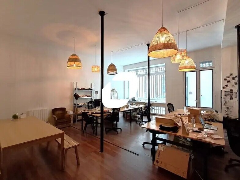 Office in Bordeaux for lease - Building Photo - Image 2 of 6