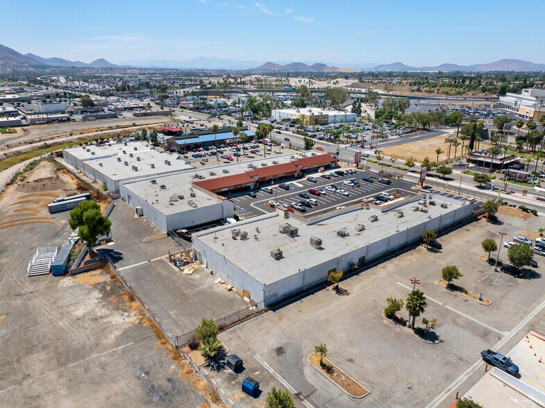 965 S E St, San Bernardino, CA for lease - Building Photo - Image 3 of 8