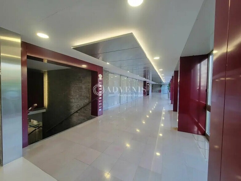 Bureau dans Clichy à louer - Hall d’entrée - Image 2 de 6