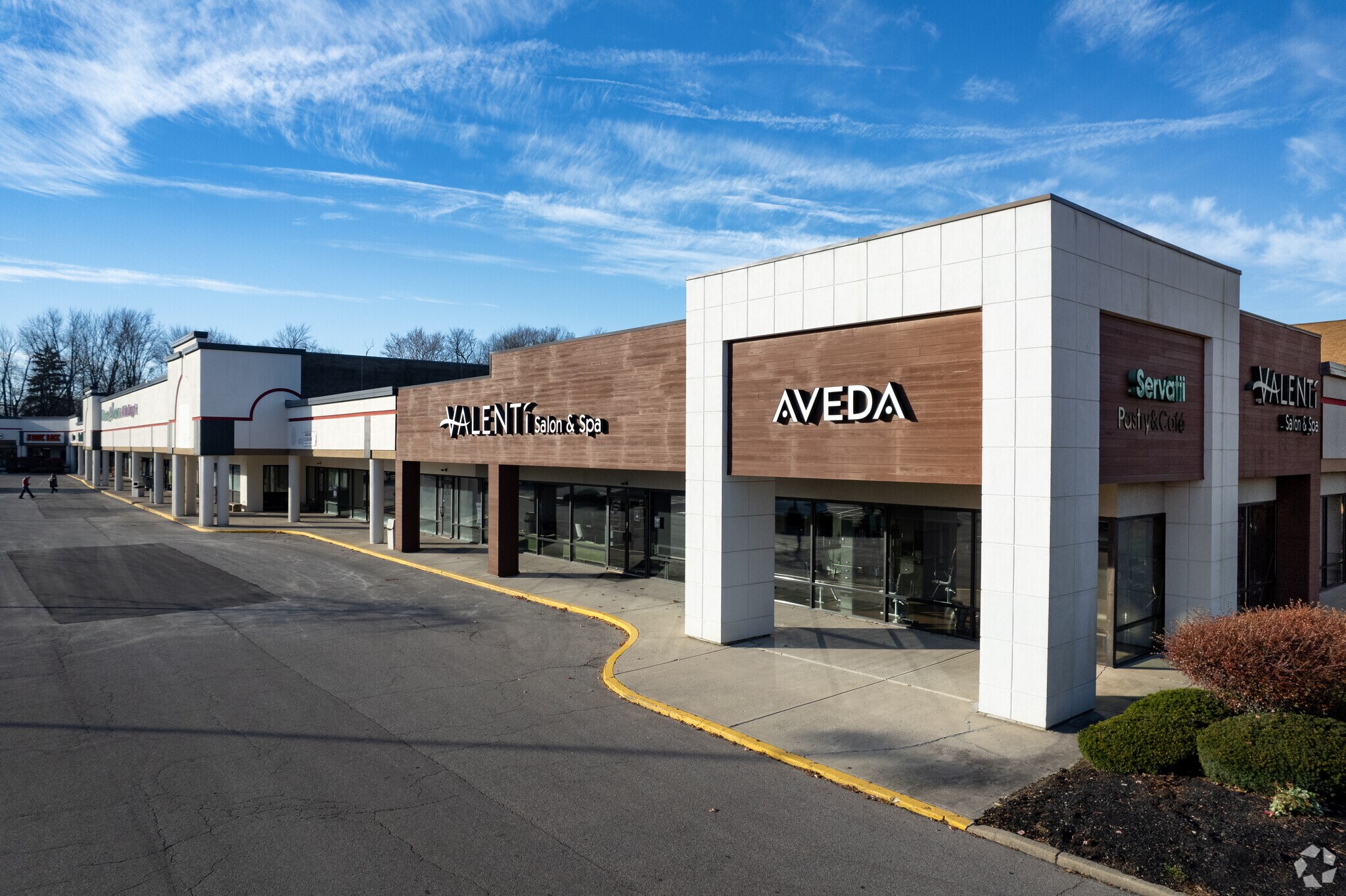 8315 Beechmont Ave, Cincinnati, OH for lease Primary Photo- Image 1 of 8