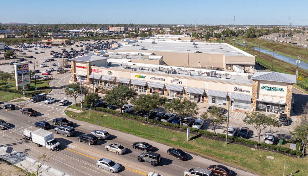 15635 Wallisville Rd, Houston, TX à louer - Photo du bâtiment - Image 3 de 9