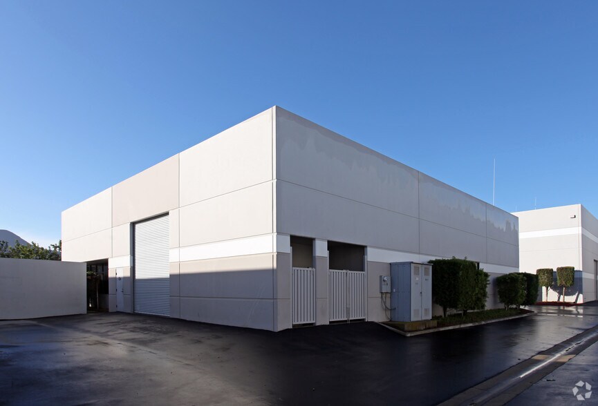 838 Calle Plano, Camarillo, CA for sale - Building Photo - Image 3 of 5