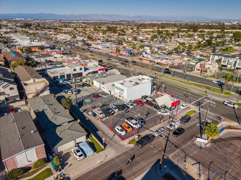 17025 Hawthorne Blvd, Lawndale, CA à vendre - Photo du bâtiment - Image 3 de 12