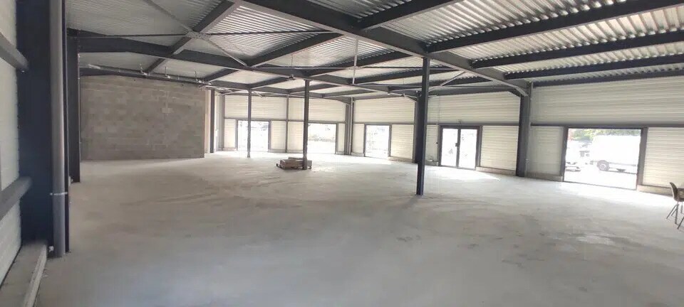 Office in Bourgoin-Jallieu for lease Interior Photo- Image 1 of 30