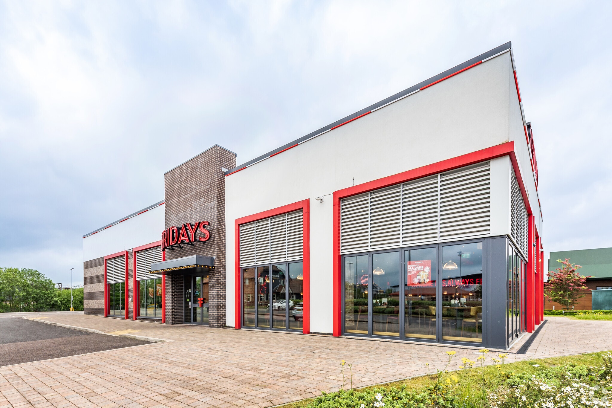 Pamir Dr, Ashton Under Lyne for lease Primary Photo- Image 1 of 3