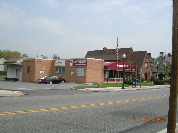 45 W Lancaster Ave, Downingtown, PA à louer Photo du bâtiment- Image 1 de 3