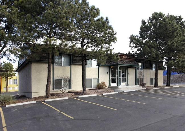 Plus de détails pour 3540 Austin Bluffs Pky, Colorado Springs, CO - Bureau à vendre