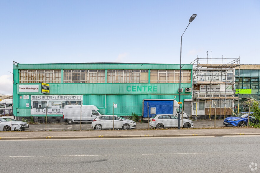 Fourth Way, Wembley for lease - Building Photo - Image 2 of 2