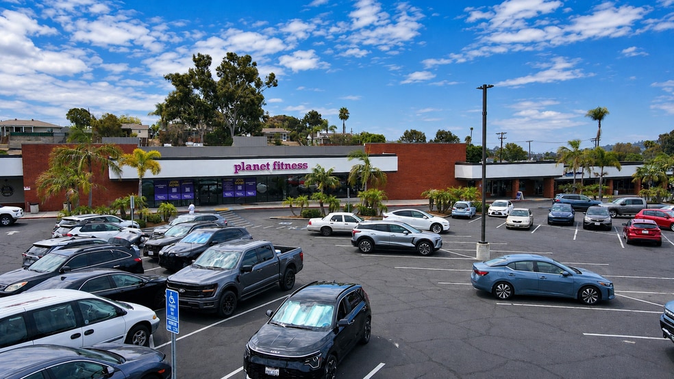 6101-6193 Lake Murray Blvd, La Mesa, CA for lease - Building Photo - Image 2 of 4