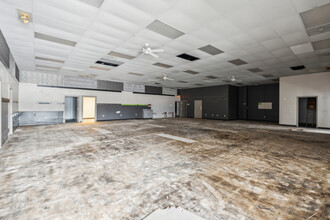 1-14 W Reynolds St, Pontiac, IL for lease Interior Photo- Image 2 of 6