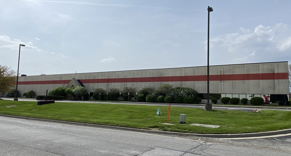 9145 E 33rd St, Indianapolis, IN for lease - Building Photo - Image 1 of 1